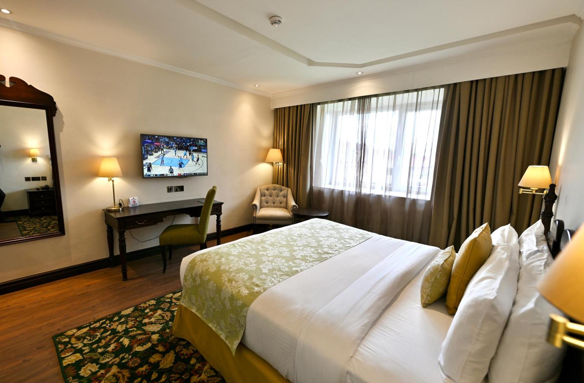 Midland Hotel נקורו מראה חיצוני תמונה