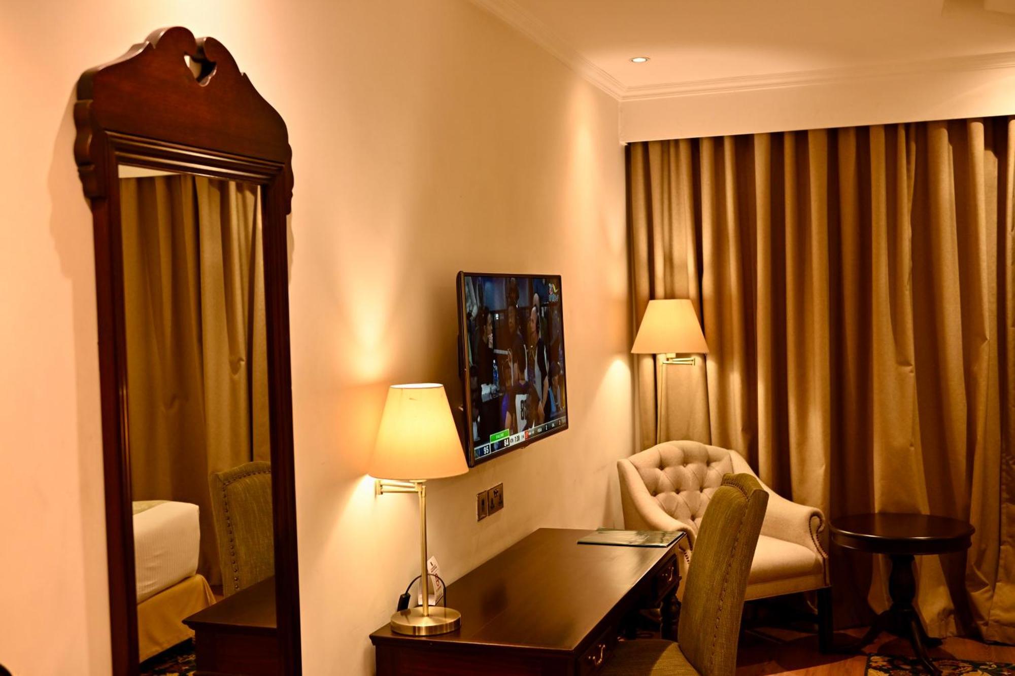 Midland Hotel נקורו מראה חיצוני תמונה